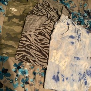 Old Navy Small Maternity T-Shirt Bundle